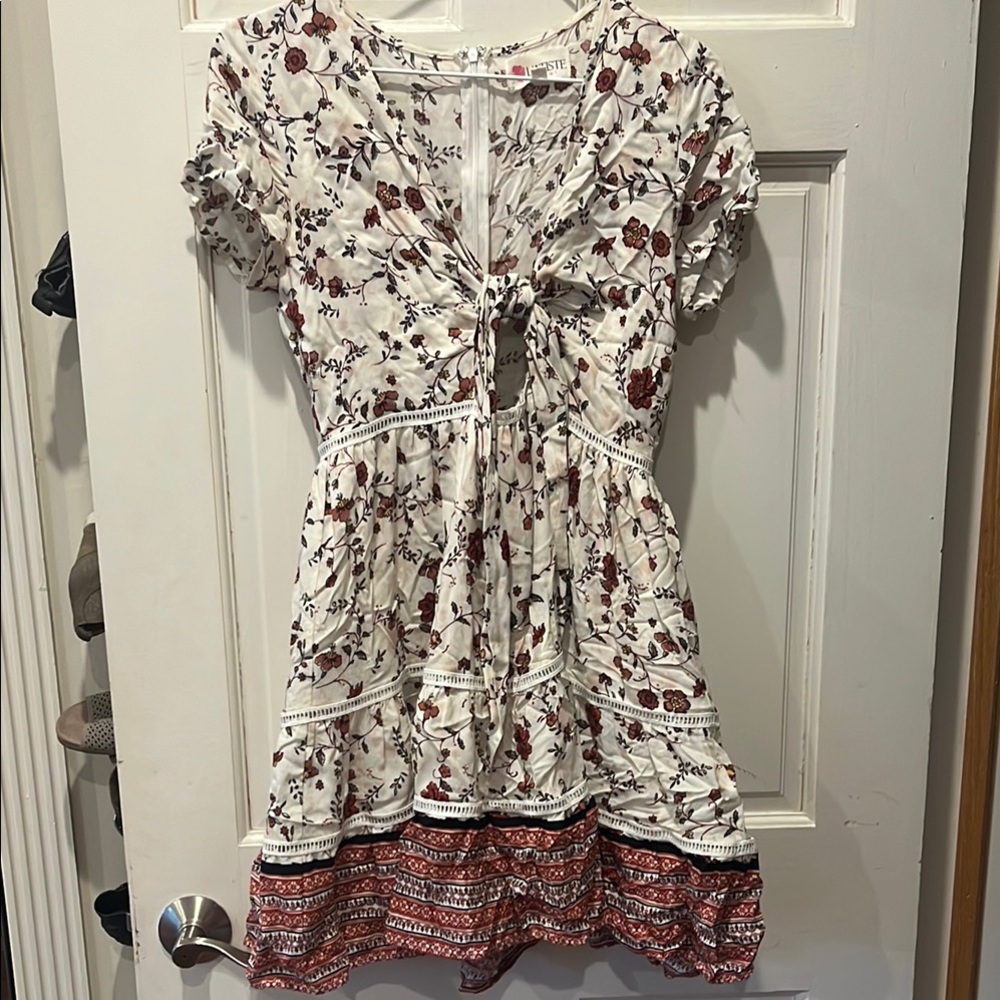 L'ATISTE Cream Flutter Sleeve Mini Sundress